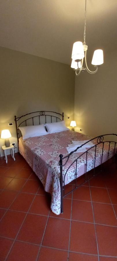 Villa Bagnole B&B - Holiday Apartments Lonato Eksteriør billede